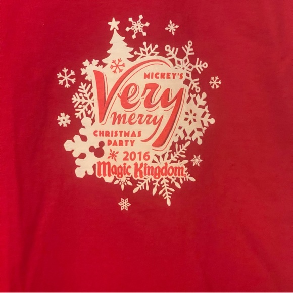 Disney Parks Authentic 2016 Christmas Tee Shirt - Picture 3 of 7